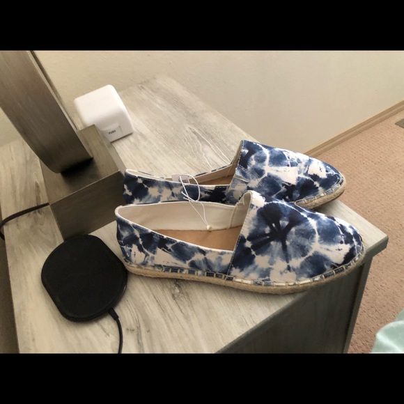 NWT/Old Navy Canvas Espadrilles Flats. Sz 9 - Picture 4 of 4